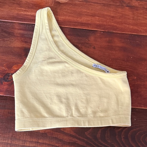 Zara Soft Yellow One Shoulder Crop Tee XS - Picture 1 of 4